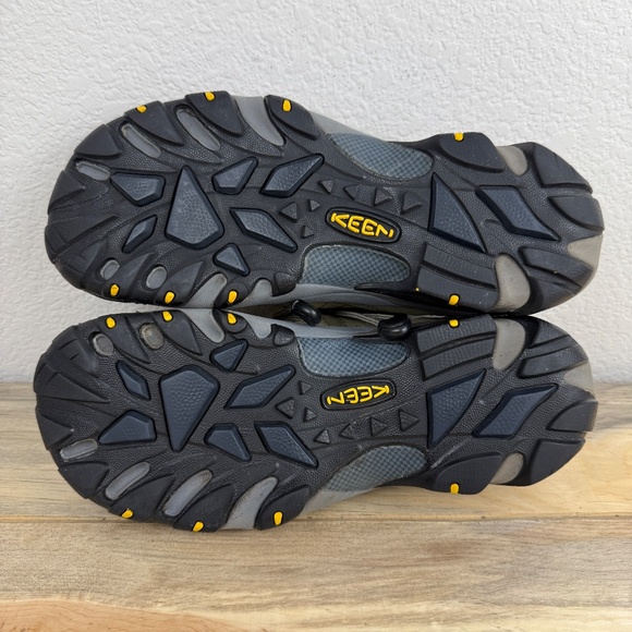 Keen Fisherman Men\'s Light Gray Sandal Leather Size 10.5 main image 10